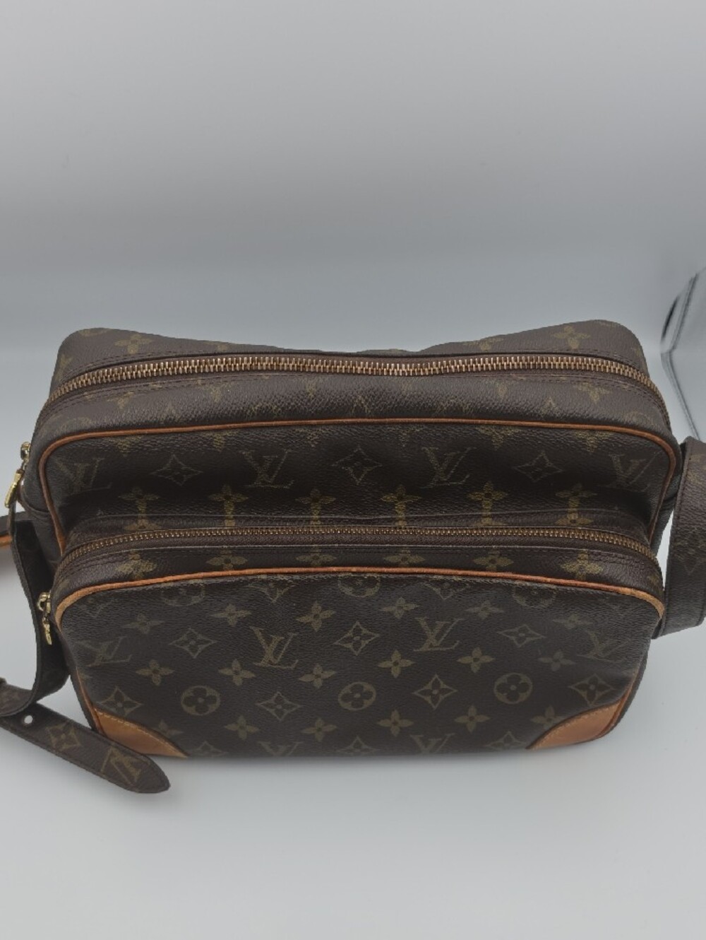 Louis Vuitton Brown Monogram Nil 28 Medium Messenger Unisex Bag COA(VERY GOOD)✨️ - Picture 4 of 16